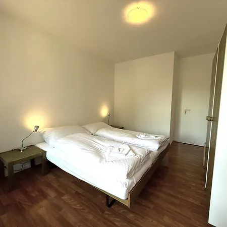 Apartman Mayenzett 33 *