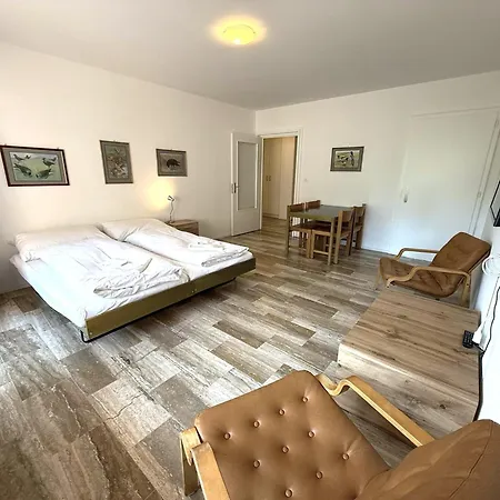 Mayenzett 33 Apartman *